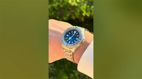 Mano del giorno .